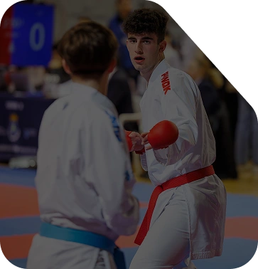 Christian Veiga en una competición de karate