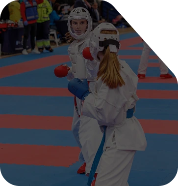 Christian Veiga en una competición de karate